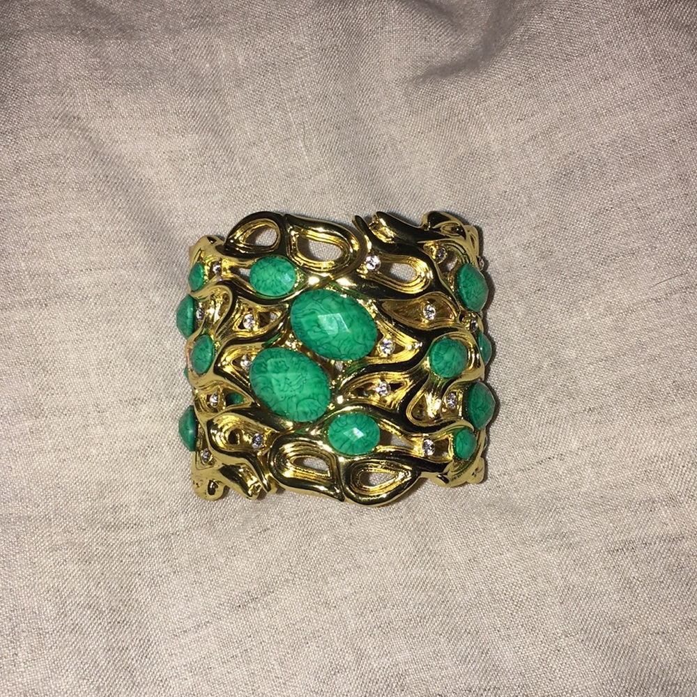Amrita Singh Cuff